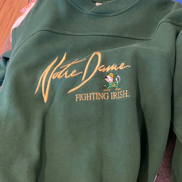Notre Dame Fighting Irish sweater☘️ - Picture 2 of 4